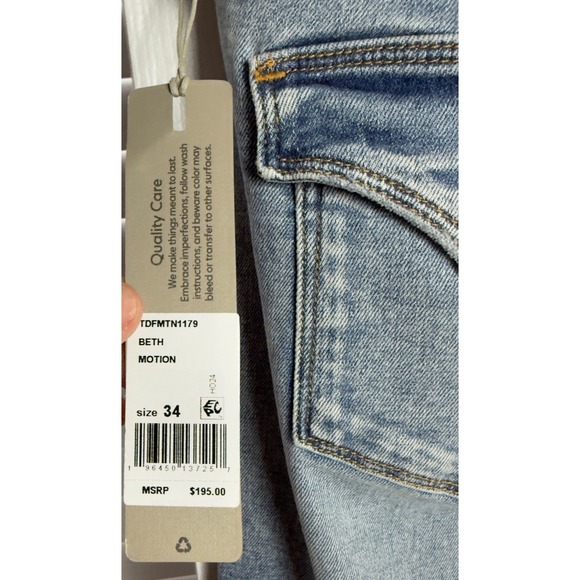 Hudson Beth Mid-Rise Baby Boot Petite Jeans Motion Blue Size 34 TDFMTN1179 NWT - Picture 5 of 7